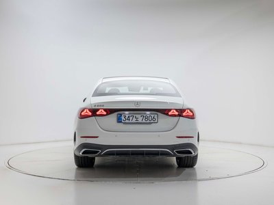 MERCEDES-BENZ E-CLASS - 3