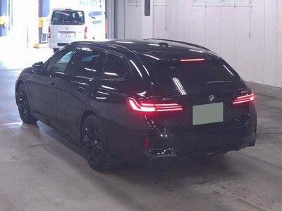 BMW 5 SERIES - 2