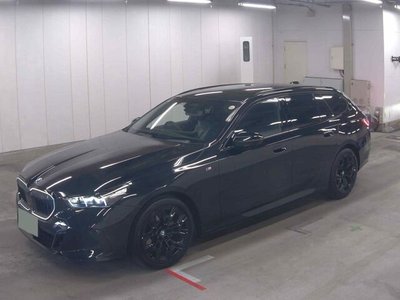 BMW 5 SERIES - 4