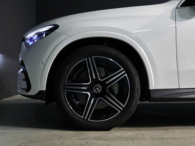 2025 Mercedes-BENZ GLC thumbnail 42