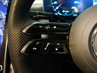 2025 Mercedes-BENZ GLC thumbnail 17