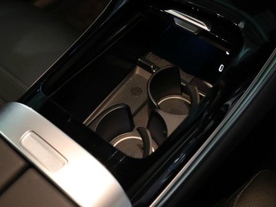 2025 Mercedes-BENZ GLC thumbnail 22