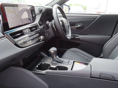 2024 Lexus ES — миниатюра 12