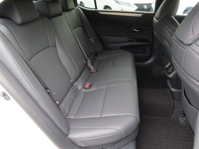 2024 Lexus ES — миниатюра 19