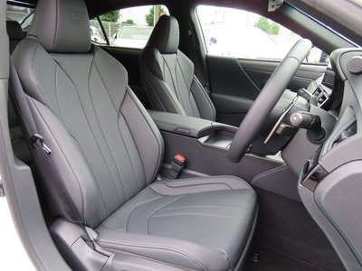 2024 Lexus ES — миниатюра 15