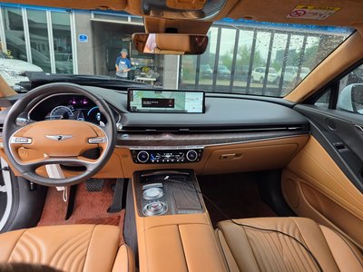 GENESIS G80 (RG3) - 9
