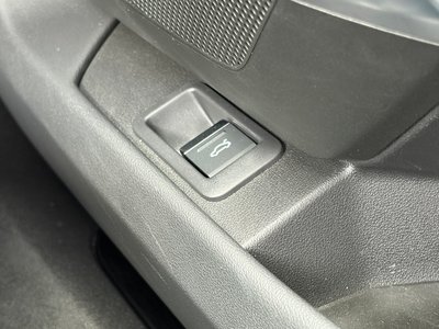 2025 AUDI E-TRON GT QUATTRO 缩略图 38