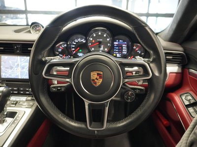 صورة مصغرة 25 لـ 2016 Porsche 911