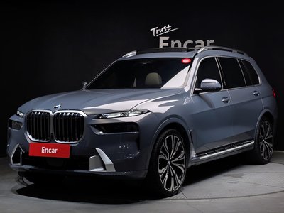 2023 BMW X7 photo 1