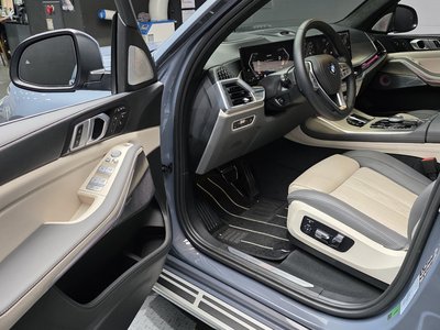 2023 BMW X7 thumbnail 13
