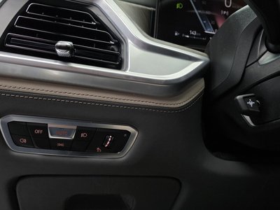 2023 BMW X7 thumbnail 31