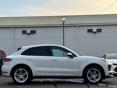 PORSCHE MACAN - 3