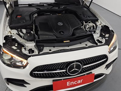 MERCEDES-BENZ E-CLASS - 7