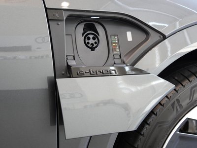 صورة مصغرة 75 لـ 2024 AUDI Q8 SPORTBACK E-TRON