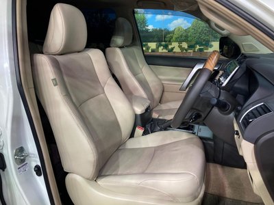 2023 Toyota LAND CRUISER PRADO 照片 8