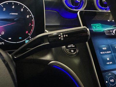 MERCEDES-BENZ GLC - 9