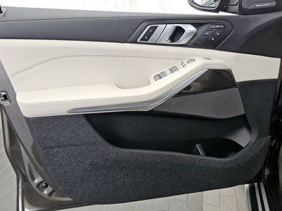 2025 BMW X7 缩略图 14