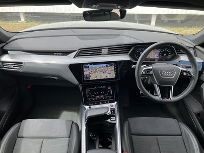 AUDI Q8 SPORTBACK E-TRON - 9
