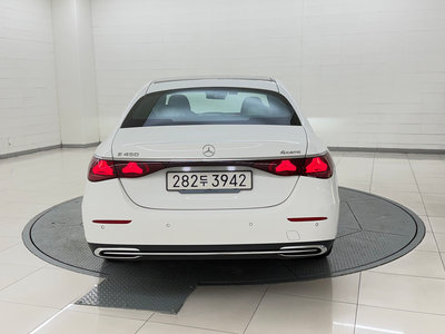 MERCEDES-BENZ E-CLASS - 3