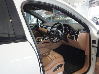 PORSCHE CAYENNE - 10