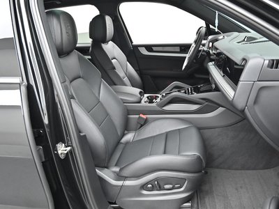 صورة 10 لـ 2025 Porsche CAYENNE
