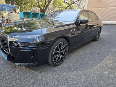 BMW I7 - 1