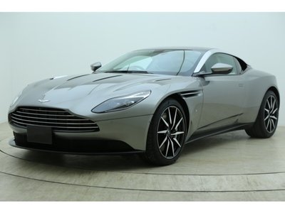 2017 Aston Martin DB11 — фото 4