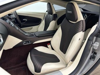 صورة 38 لـ 2017 Aston Martin DB11