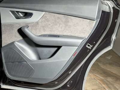 2019 AUDI Q8 — миниатюра 25
