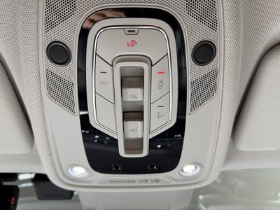 2019 AUDI Q8 — миниатюра 28