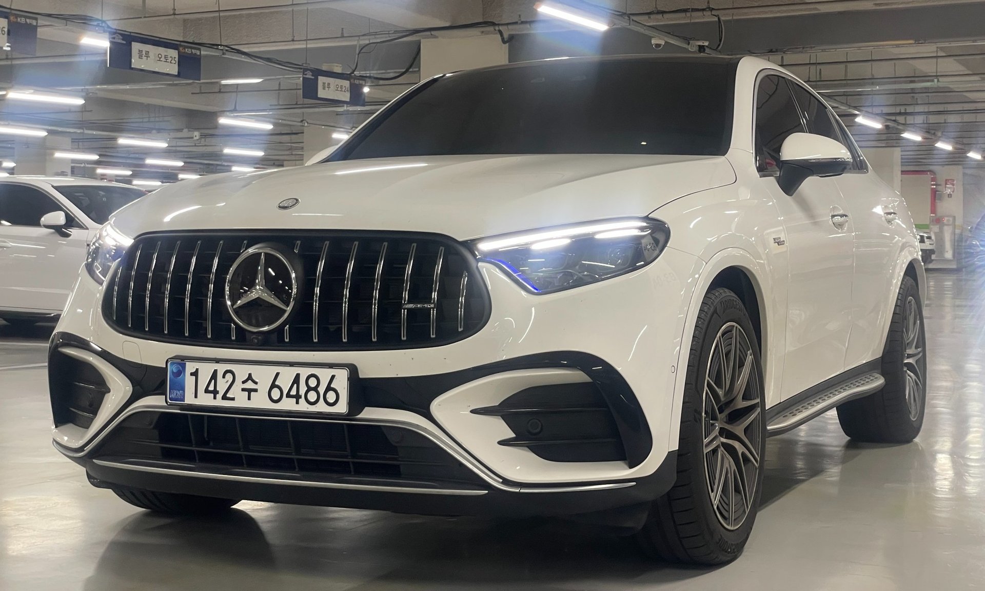 MERCEDES-BENZ GLC - View 1