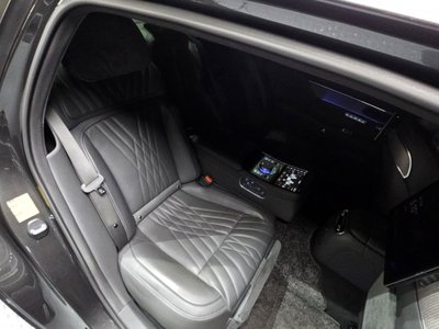 2022 Genesis G90 (RS4) — миниатюра 23