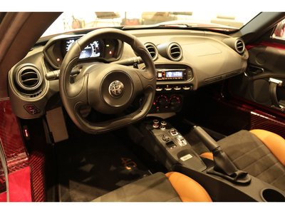 2021 ALFA Romeo 4C 照片 3