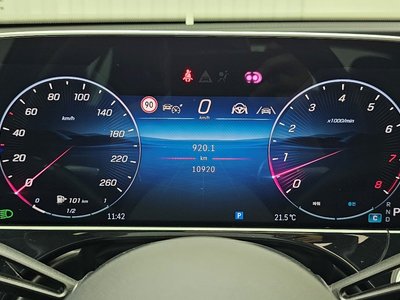 صورة 8 لـ 2025 Mercedes-BENZ E-CLASS
