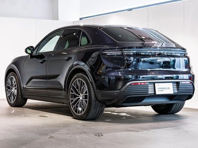 PORSCHE MACAN - 2