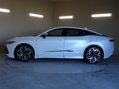 TOYOTA CROWN CROSSOVER - 2