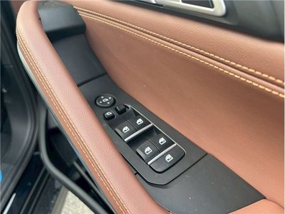 2024 BMW X6 thumbnail 15