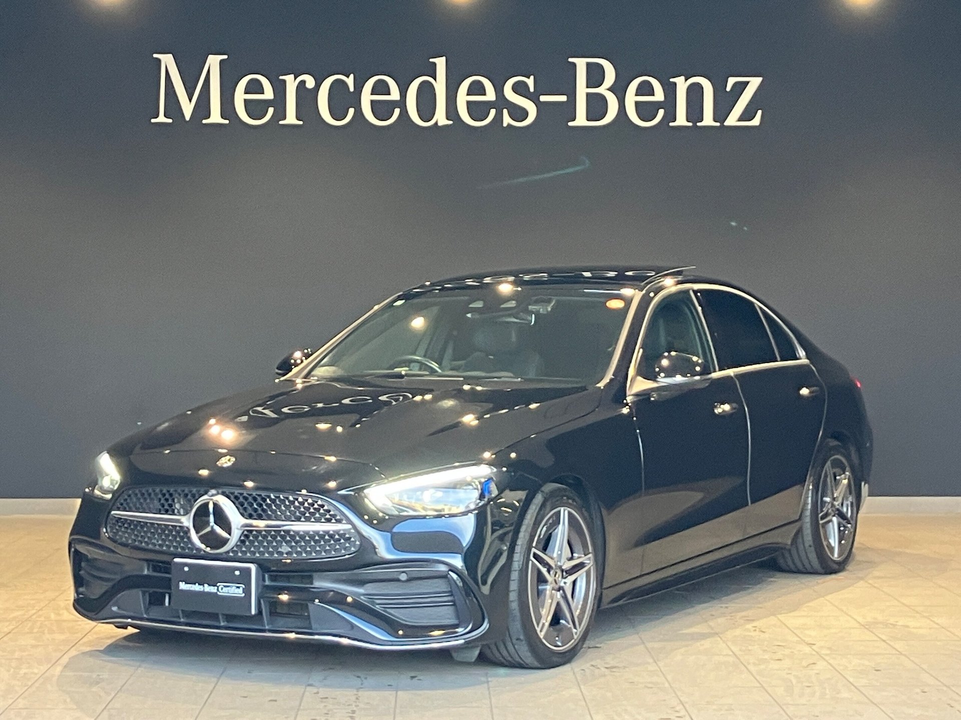 MERCEDES-BENZ C-CLASS - View 1