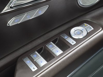 2023 Genesis GV80 thumbnail 40