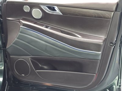 2023 Genesis GV80 thumbnail 15