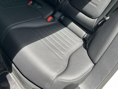 صورة مصغرة 35 لـ 2025 Mercedes-BENZ C-CLASS