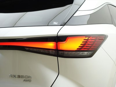 صورة مصغرة 13 لـ 2024 Lexus RX