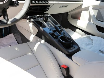 2024 Porsche 911 — миниатюра 34
