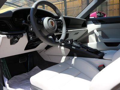 2024 Porsche 911 — миниатюра 32