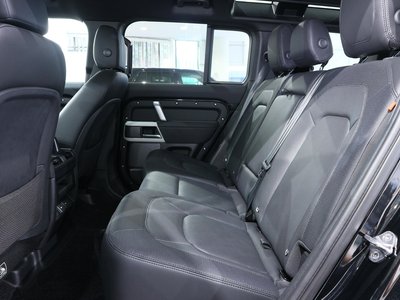 2023 LAND Rover DEFENDER photo 9