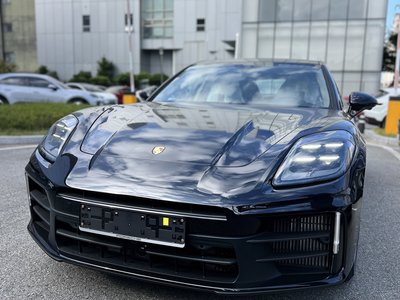 PORSCHE PANAMERA - 1