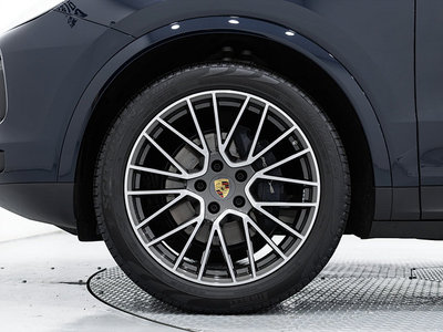 2022 Porsche CAYENNE photo 6