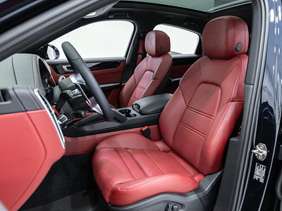 2022 Porsche CAYENNE photo 10