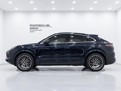 2022 Porsche CAYENNE photo 7