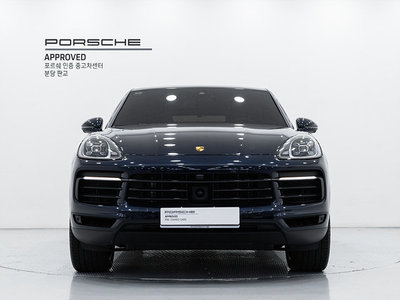 2022 Porsche CAYENNE photo 2
